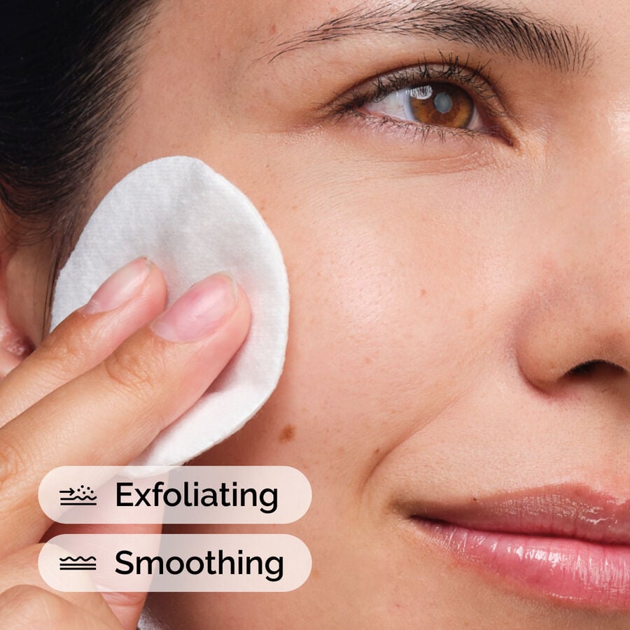 glycolic-acid-7-exfoliating-toner-r9 ord-glycolic-acid-exfoliating-toner-model-application-with-benefits.jpg